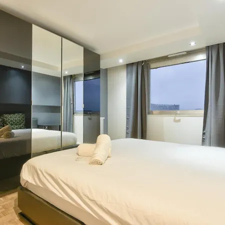 Beautiful 1 Bed Flat At La Defense Near Metro 1 * Courbevoie