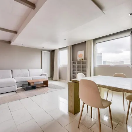 Beautiful 1 Bed Flat At La Defense Near Metro 1 * Courbevoie
