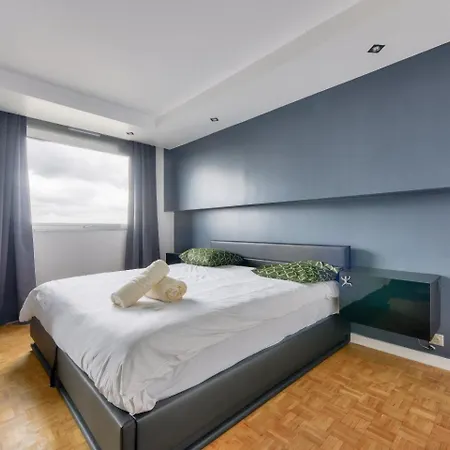 Apartment Beautiful 1 Bed Flat At La Defense Near Metro 1 Courbevoie