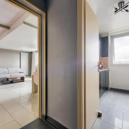 Beautiful 1 Bed Flat At La Defense Near Metro 1 Courbevoie
